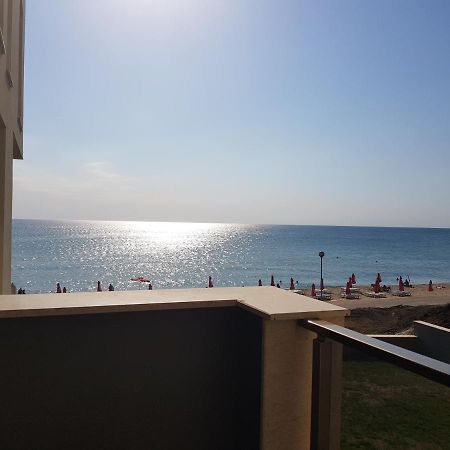 Dolphin Beach Apart ออบซอร์ ภายนอก รูปภาพ